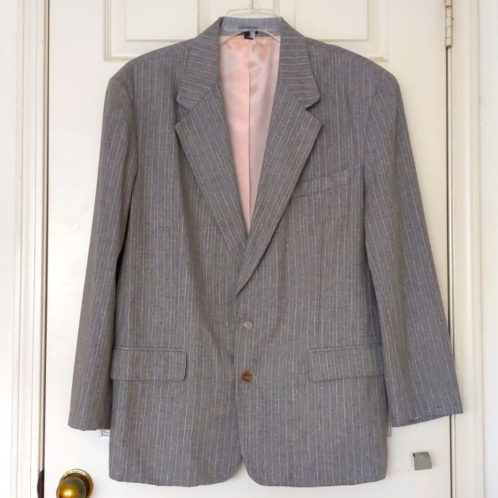 Men's suit with stripes.
